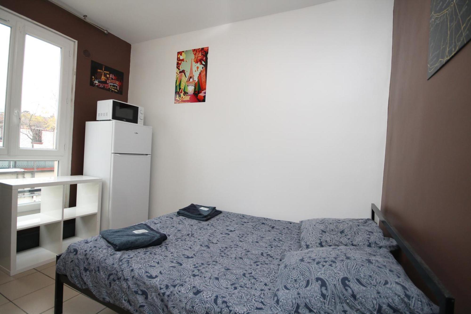 08 - Chambre Proche Paris Et Transports Avec Tv Wifi Saint-Denis  Buitenkant foto